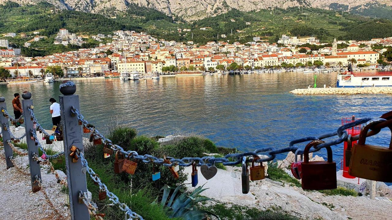 Penthouse Studio With Sea View Makarska Esterno foto