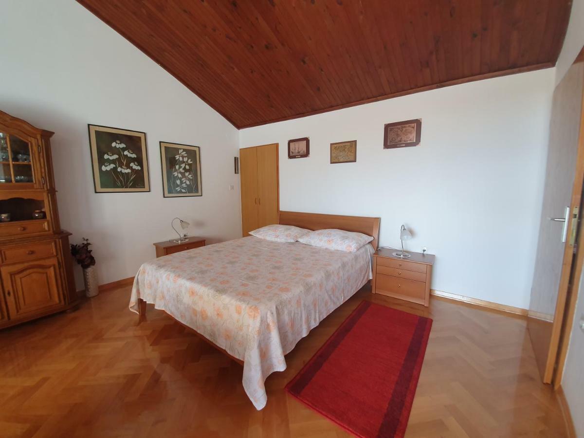 Penthouse Studio With Sea View Makarska Esterno foto