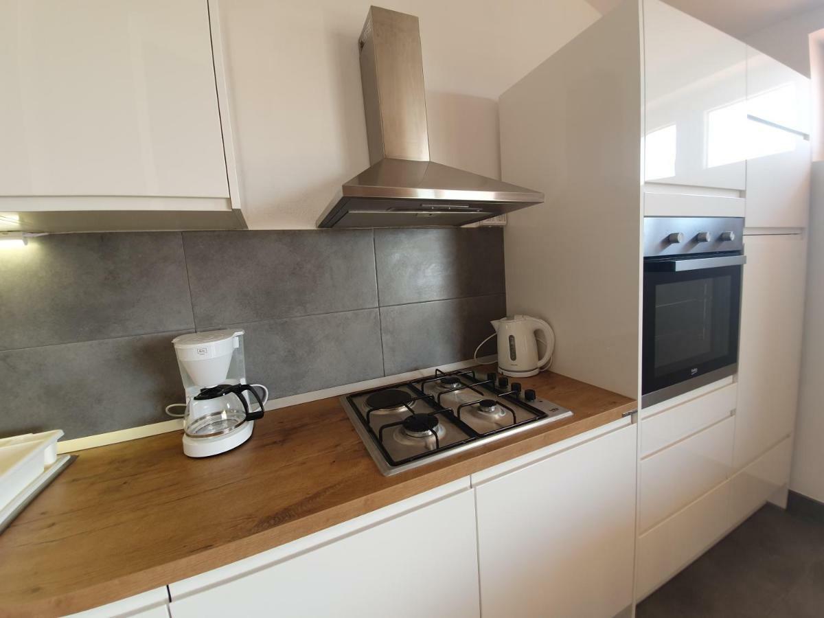 Penthouse Studio With Sea View Makarska Esterno foto